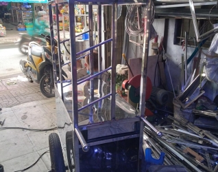 Tủ bán cá viên chiên 